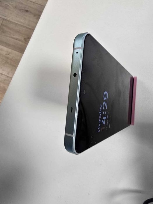 Oneplus Nord 4 Oasis Green 256Gb 12Gb RAM, ecran crapat