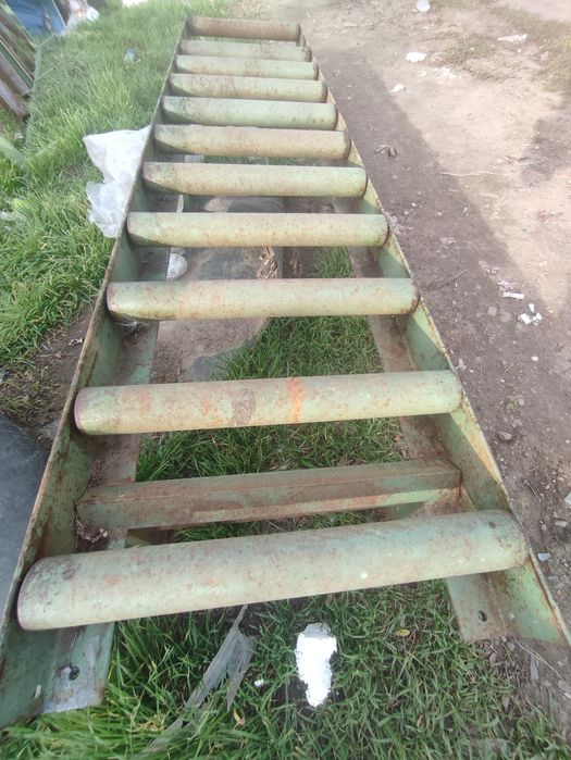 Banda  rulanta pe role transportoare pentru diverse materiale piese
