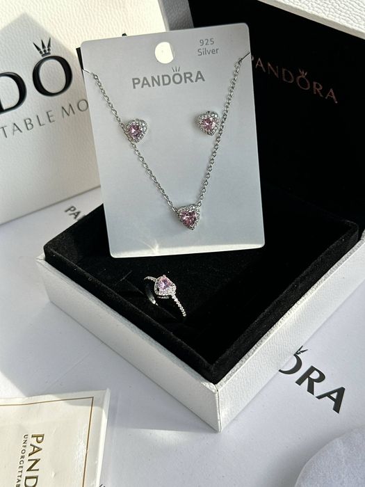 Красивый набор PANDORA