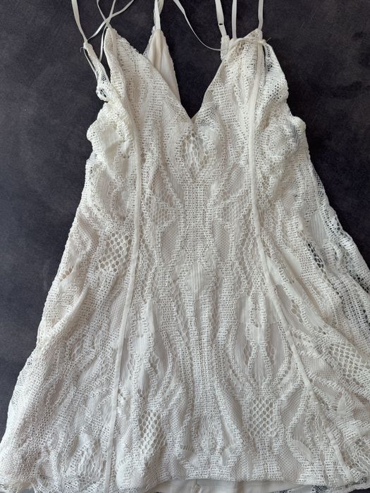 Дантелена рокля zara