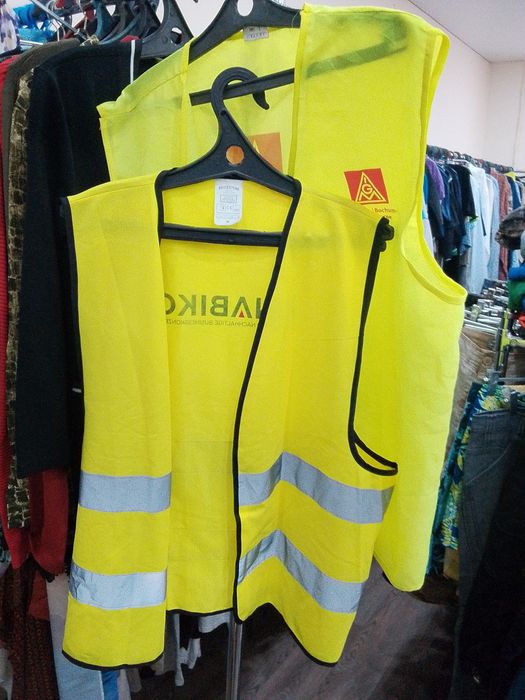 Светоотражающие  жилеты для водителей