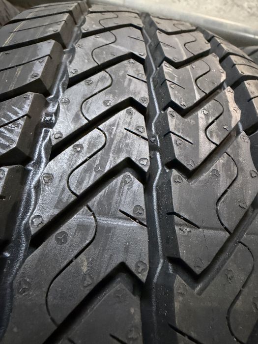 215/60/17c 4бр НОВИ Dunlop