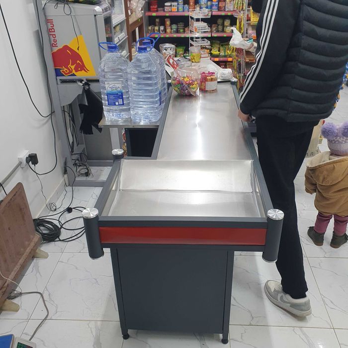 торговые стелажи , касса стол,Кассовые столы стеллажи arera.uz