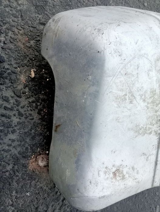 Паджеро 2 клык переднего бампера правый