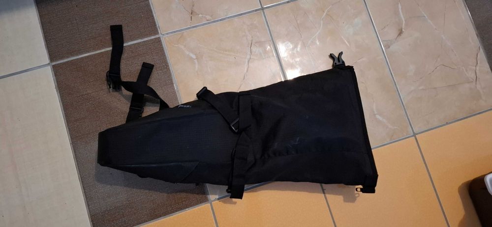 Geanta ciclism pt. ghidon Riverside 6L si pt. tija sa ProCycle 8L