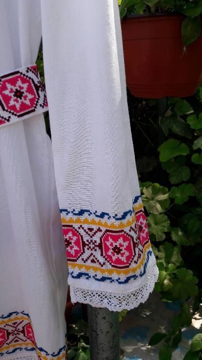 Rochie traditionala  tip IE, cusuta manual