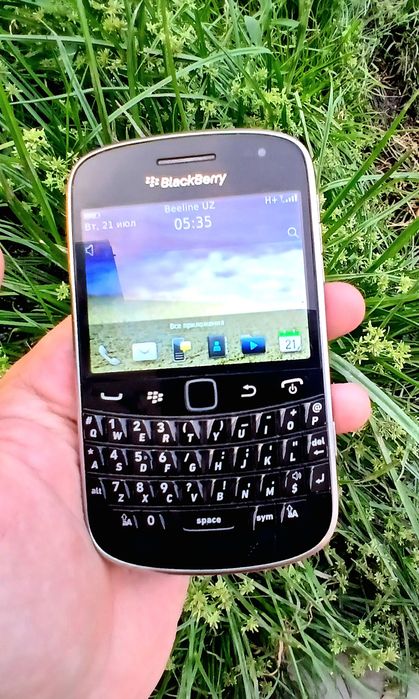 BlackBerry Bold 9900 Rogers