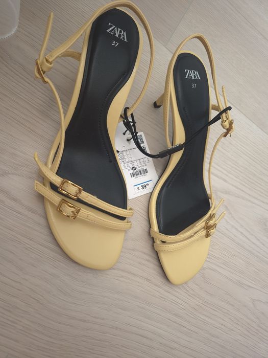 Нови сандали ZARA,цена по етикет 39.95€