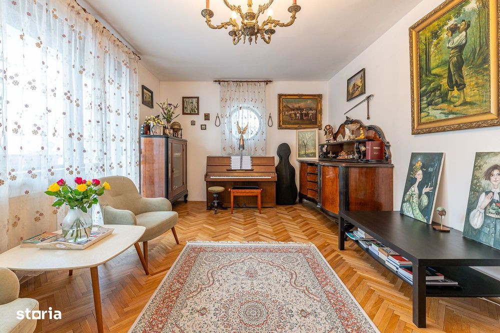 Vilă 4 familii | Apartament generos | Curte 98 mp | Andrei Muresanu