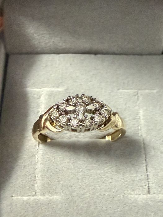 Бриллиантовое кольцо