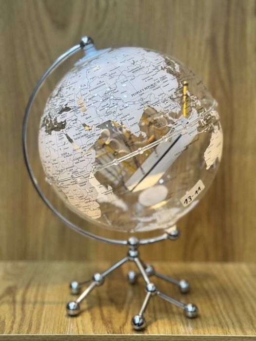 Винтажный прозрачный глобус‌‌ с кораблём с подсветкой