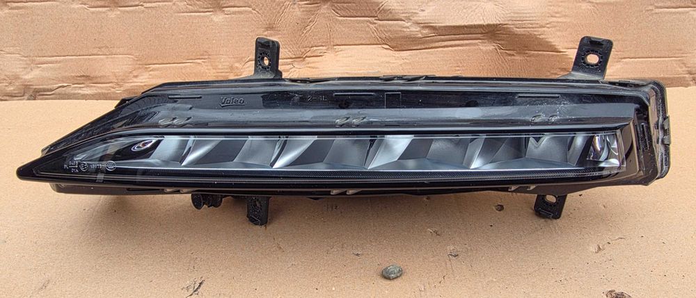 Proiector stanga LED Skoda Superb 3 Facelift 2019 / 2020 2021