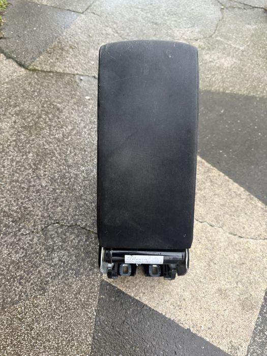 Подлакътник VW passat b6 cc 3c0864207m