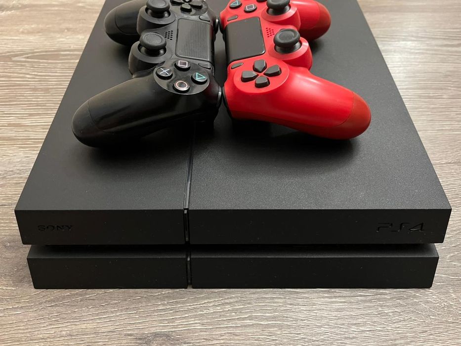 Продам пс4 в идеальном состоянии