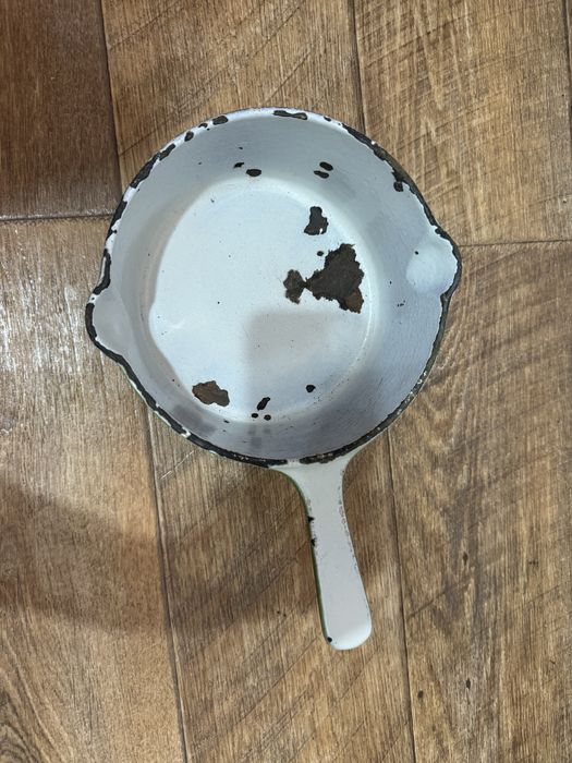 Чугунный советский ковш