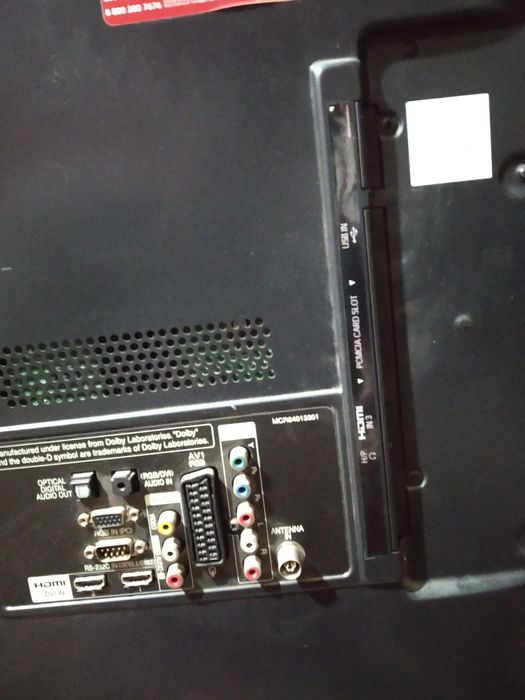 Продам Телевизор LG разбит дисплей