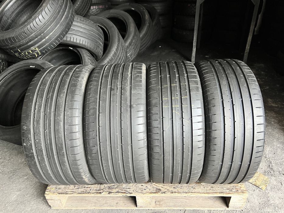4 anvelope vara 255/35/18 + 225/40/18 , Dunlop !