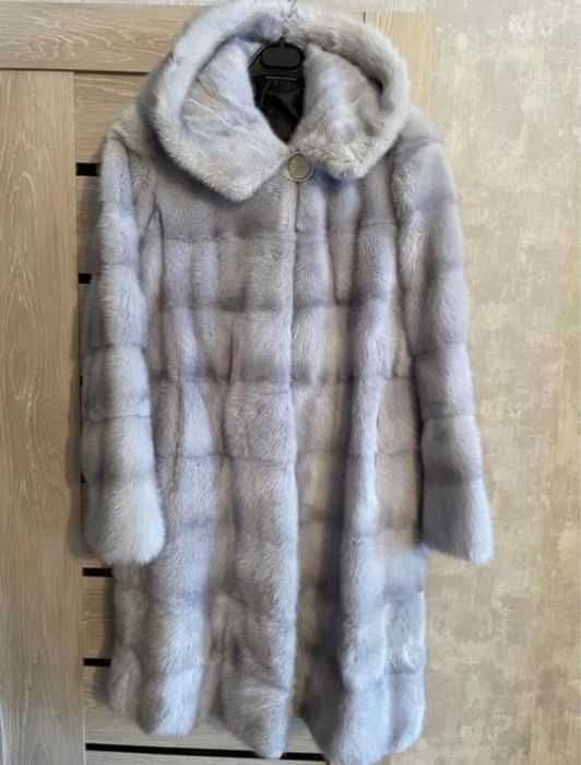 Продам норковую шубу