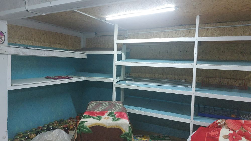 Продам овощной киоск утепленный