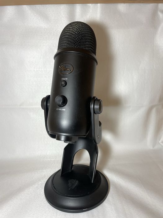 Микрофон blue yeti