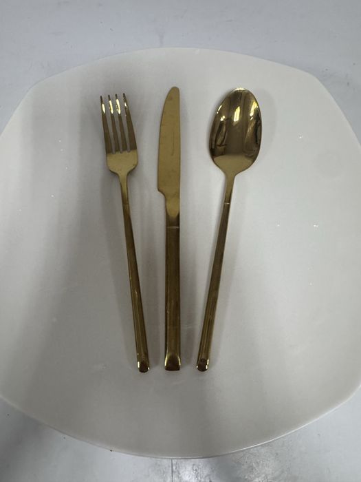 Золотые ложки вилки ножы