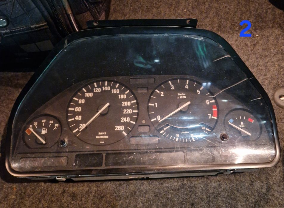 Щиток прибора на бмв е34