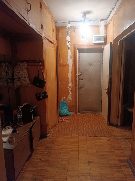 Продаётся квартира 3/2/5 Сергели-1