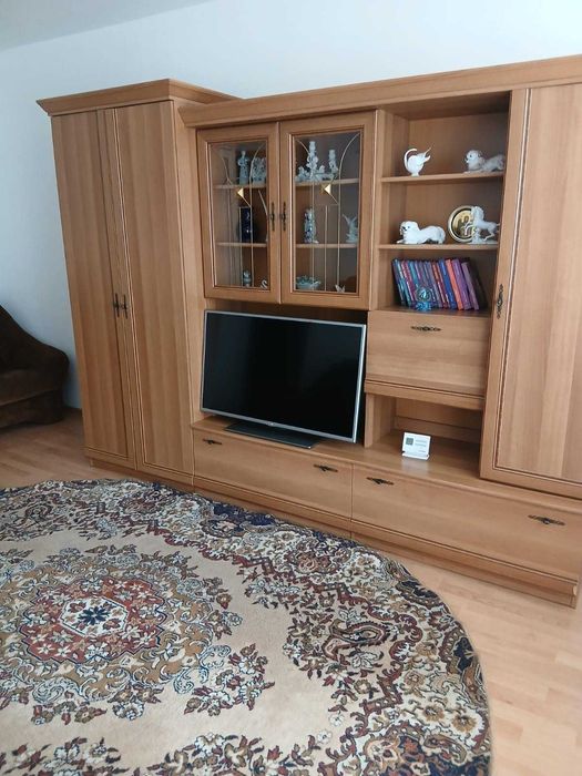 Închiriez apartament cu 2 camere în zona Nord