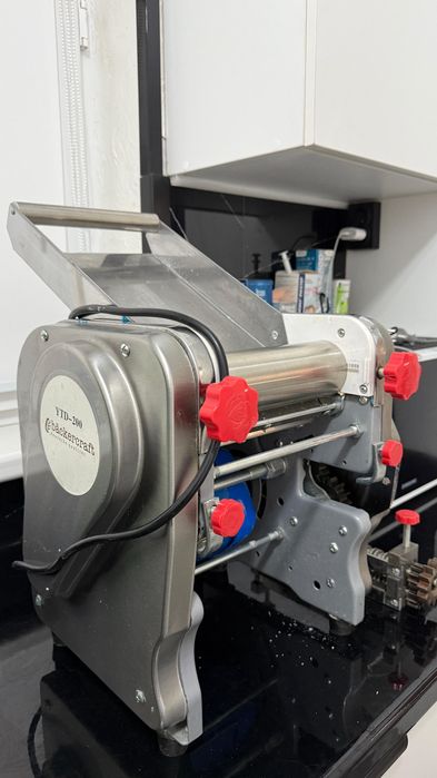 тестораскаточная машинка