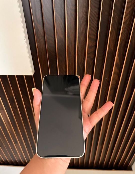 Iphone 13. 128gb