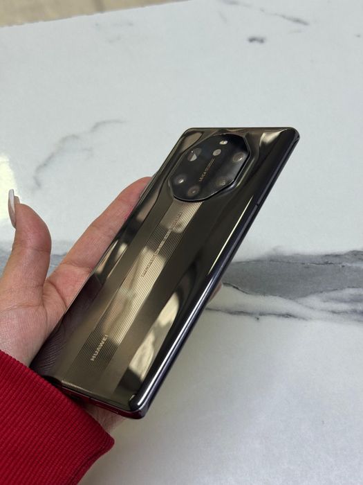 HUAWEI Porsche Design Mate 40 телефон
