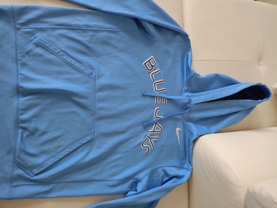 Vând hanorac Nike,produs de calitate superioara mărimea L.