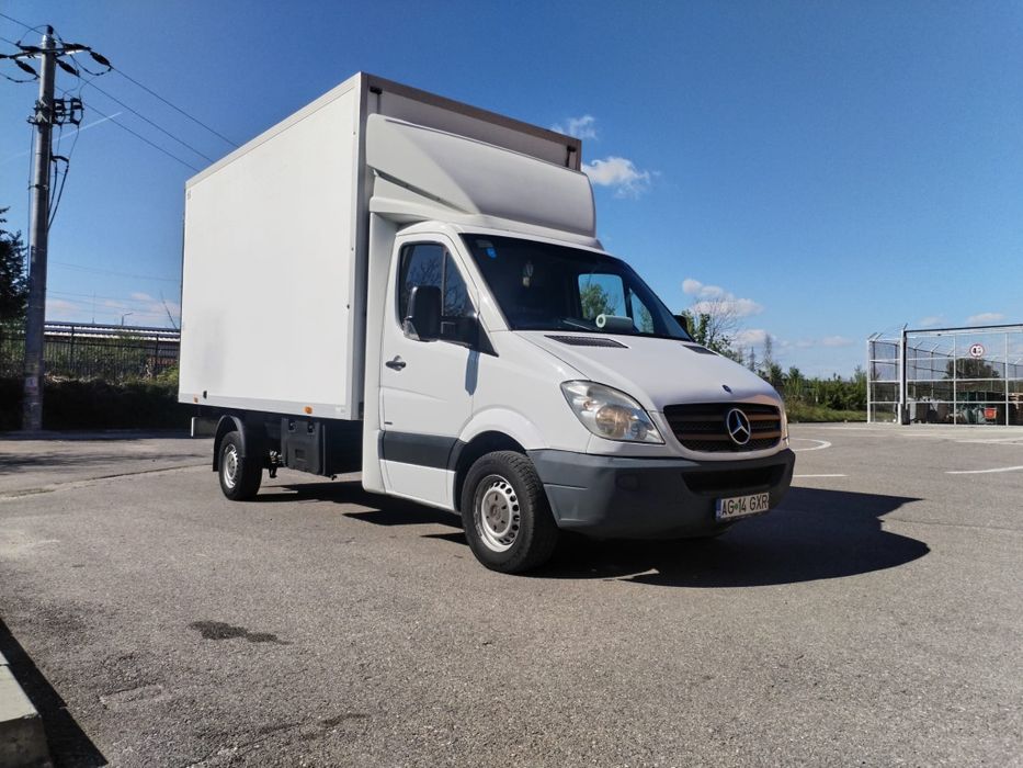 Vând Mercedes sprinter