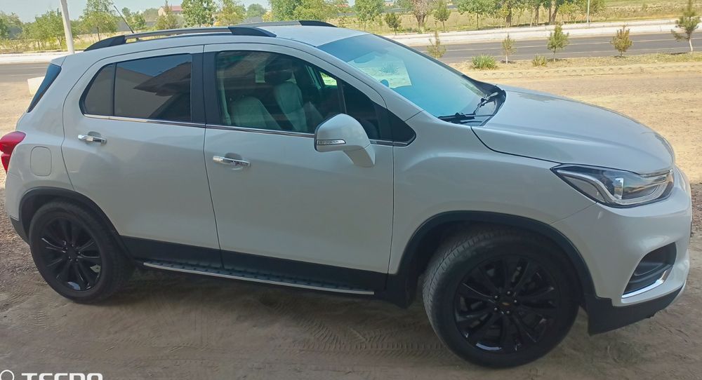 Трекер машинаси тез сотилади