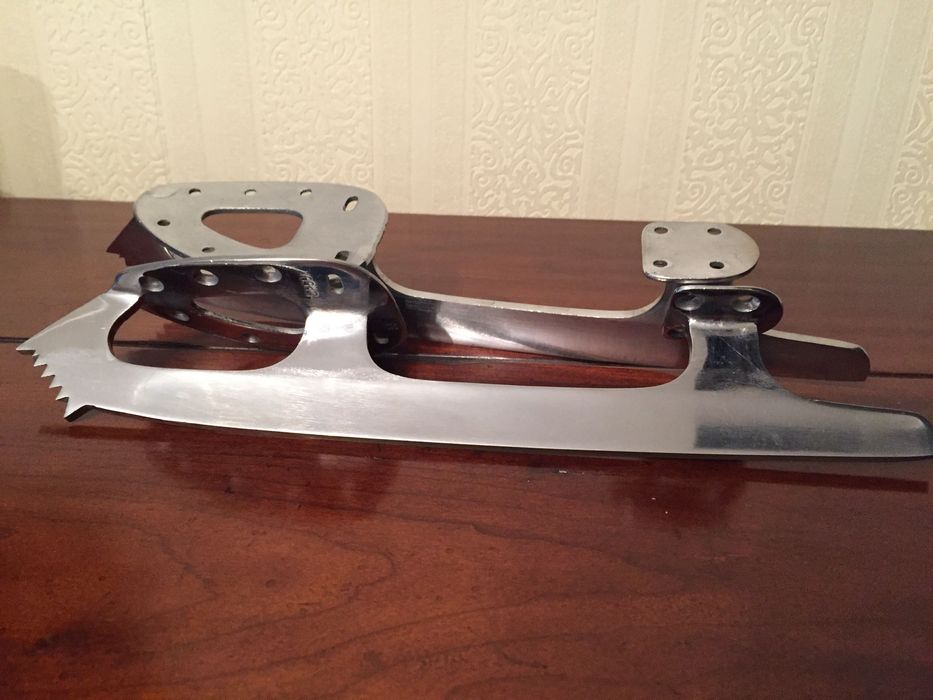 Лезвия для фигурных коньков