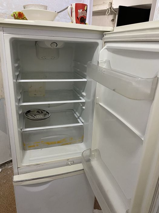 Продам холодильник