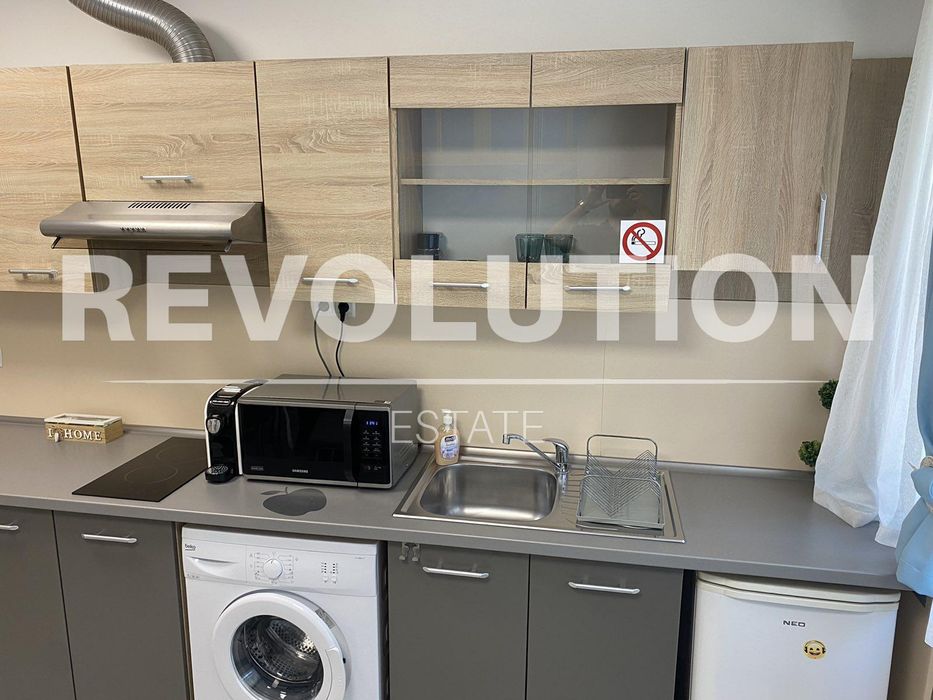 Дава се под наем Многостаен апартамент в Варна, ВИНС - 130 кв.м за 1000 € - Снимка #14