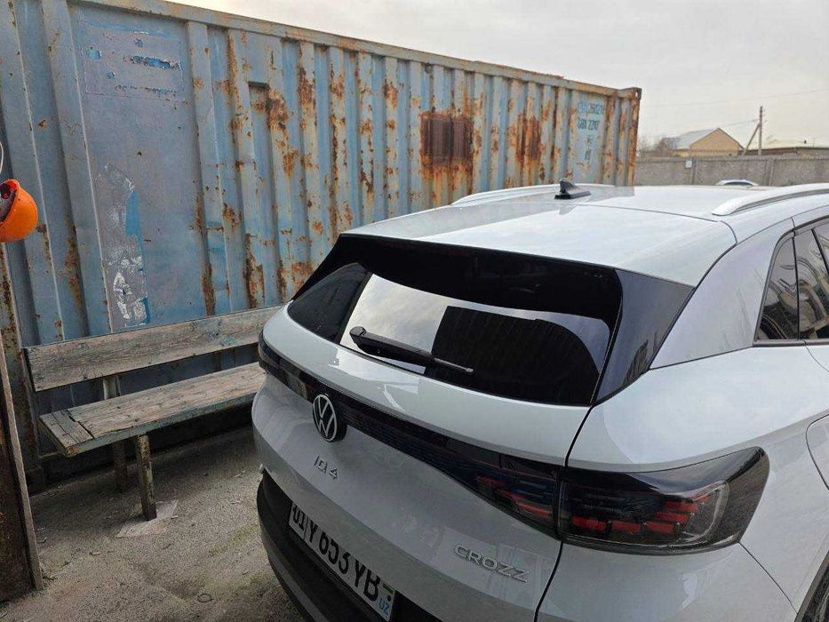 Volkswagen ID4 Crozz белого цвета в отличном состоянии прошивка 3001