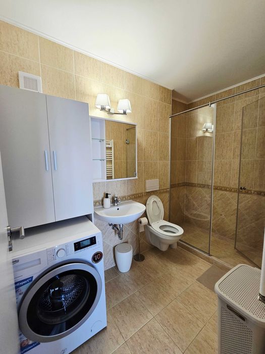 Apartament 3 camere mobilat, 2 bai, 3 unitati AC+parcare, 5 min Coresi