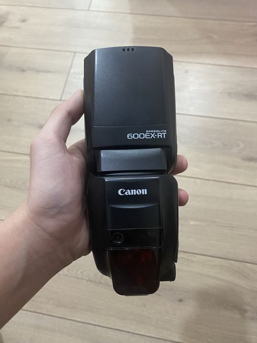 Продается вспышка