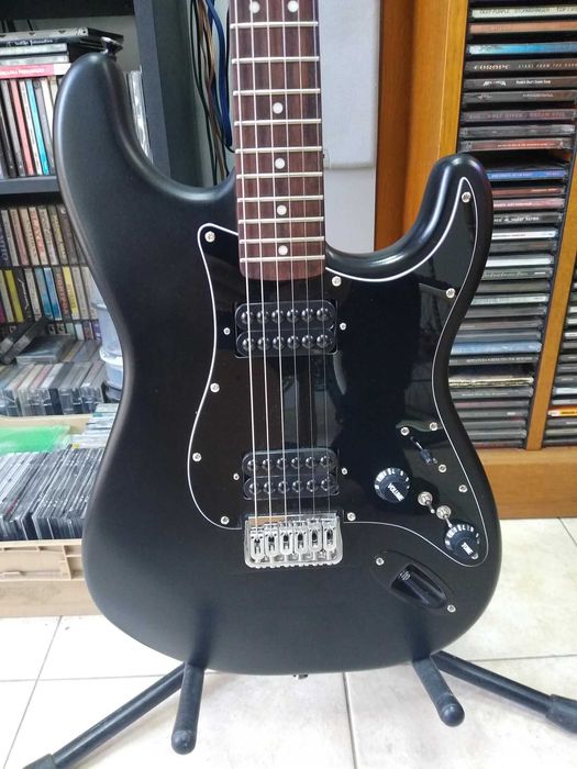 Squier Stratocaster Custom