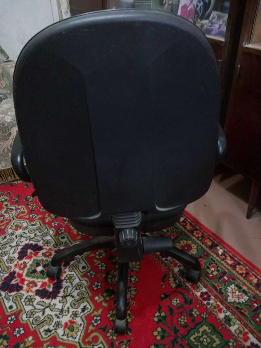 Офисное компьютерное кресло