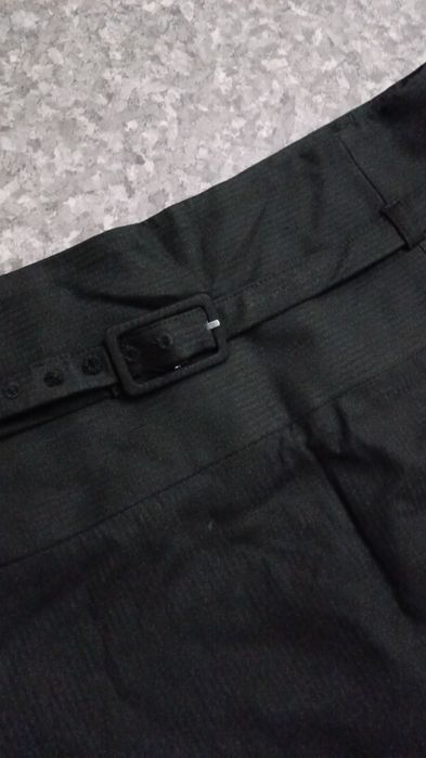 Юбки классика черный, красный