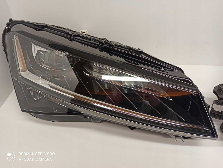 Skoda Superb 3 III 3V1 far stanga dreapta faruri full led crystal