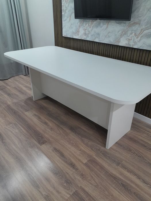 Продам стол срочно