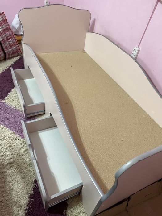 Кровать подростковая