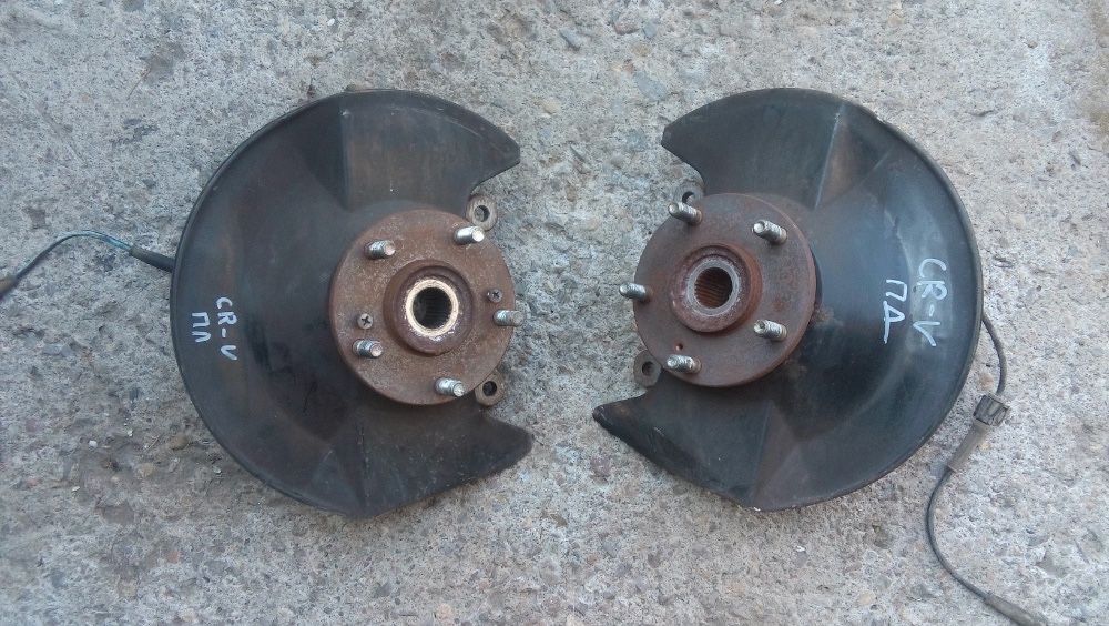 Хонда Цр-в 2 Honda Cr-v 2.2CDTI предни/ задни шенкели/ главини/ шенкел