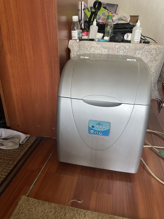 Продам льдогенератор