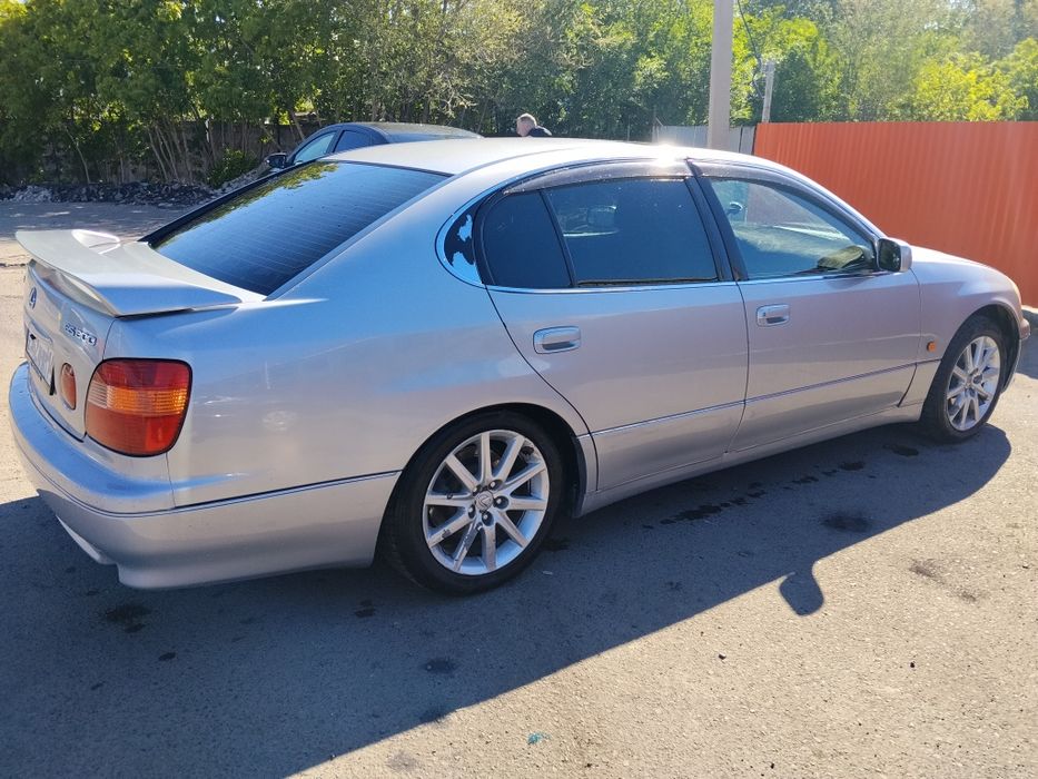 Машина Лексус GS 300