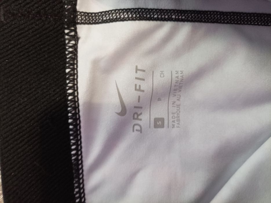Оригинален дамски клин на Nike Pro!